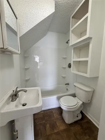 $625 | 1125 North Valderas Street, Unit A, Angleton, TX 77515