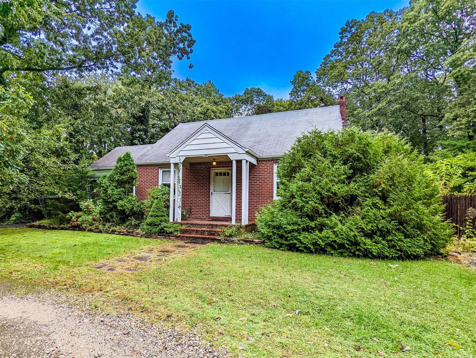 269 North Country Road Smithtown, NY 11787 - Photo 1 of 1 Gallery Image 1
