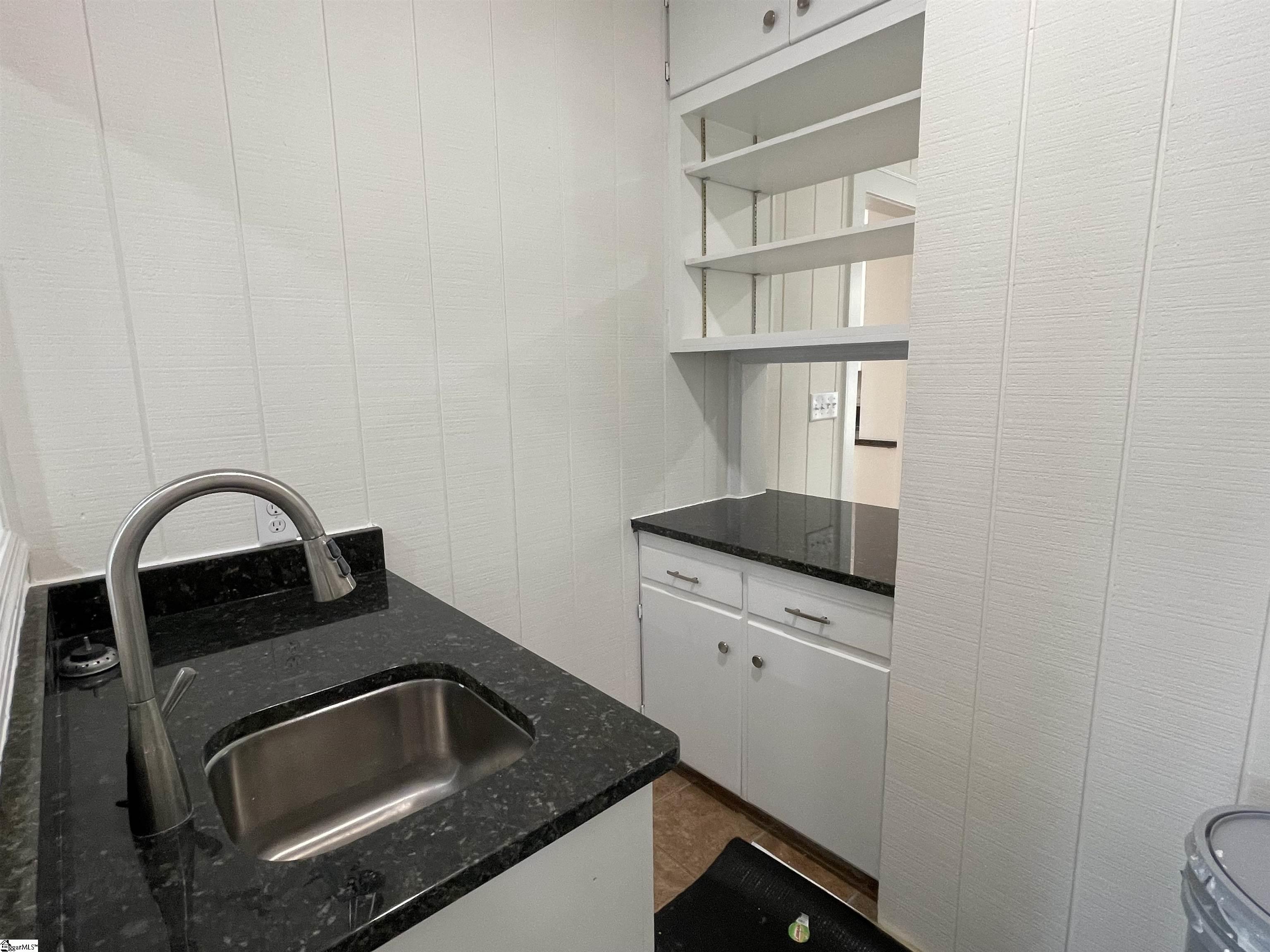 108 West Walnut Street Clinton, SC 29325 - Photo 14 of 36 Gallery Image 14