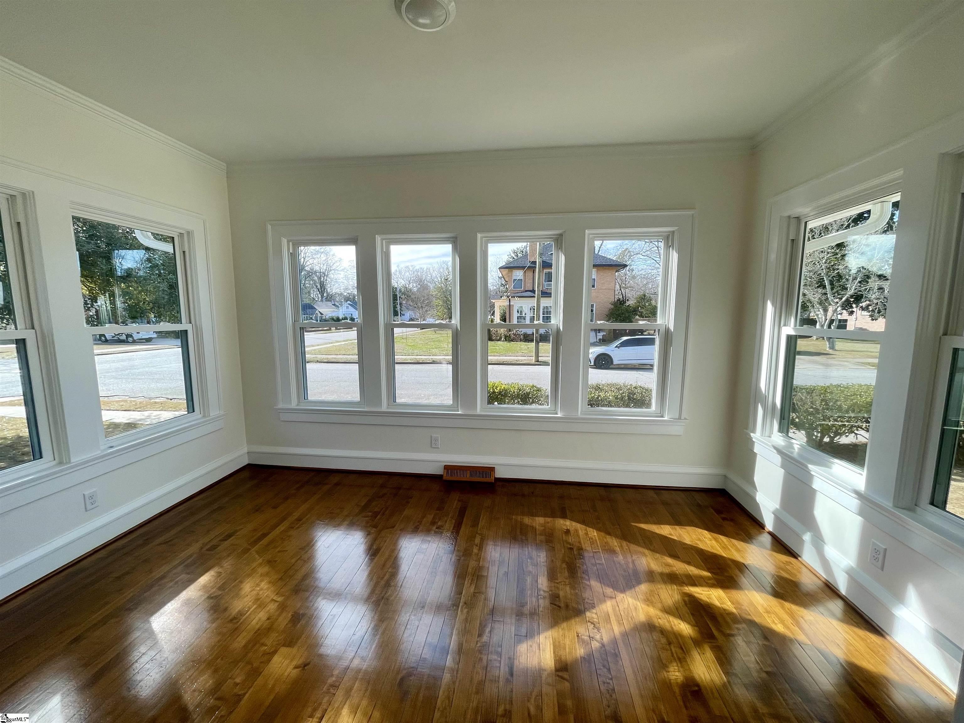 108 West Walnut Street Clinton, SC 29325 - Photo 3 of 36 Gallery Image 3