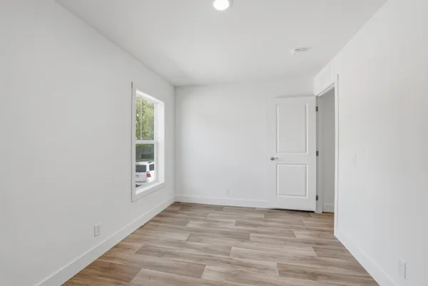 $99,900 | 378 Hillcrest Circle, Clarks Grove, MN 56016