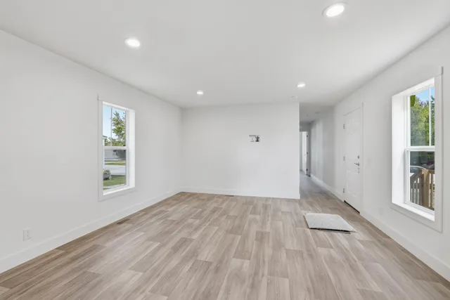 $99,900 | 378 Hillcrest Circle, Clarks Grove, MN 56016