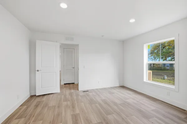 $99,900 | 378 Hillcrest Circle, Clarks Grove, MN 56016