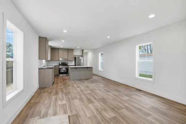 $99,900 | 378 Hillcrest Circle, Clarks Grove, MN 56016