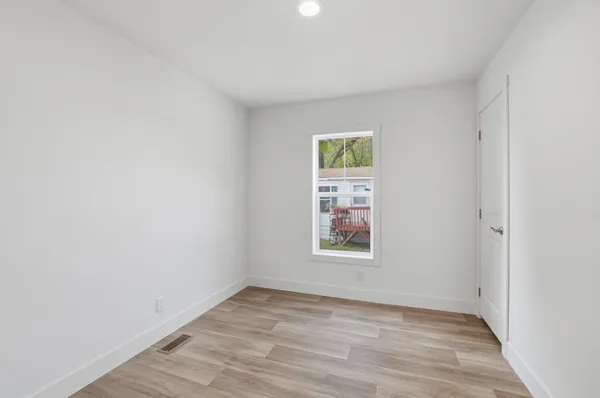 $99,900 | 378 Hillcrest Circle, Clarks Grove, MN 56016