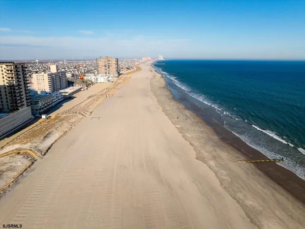 a view of an ocean view