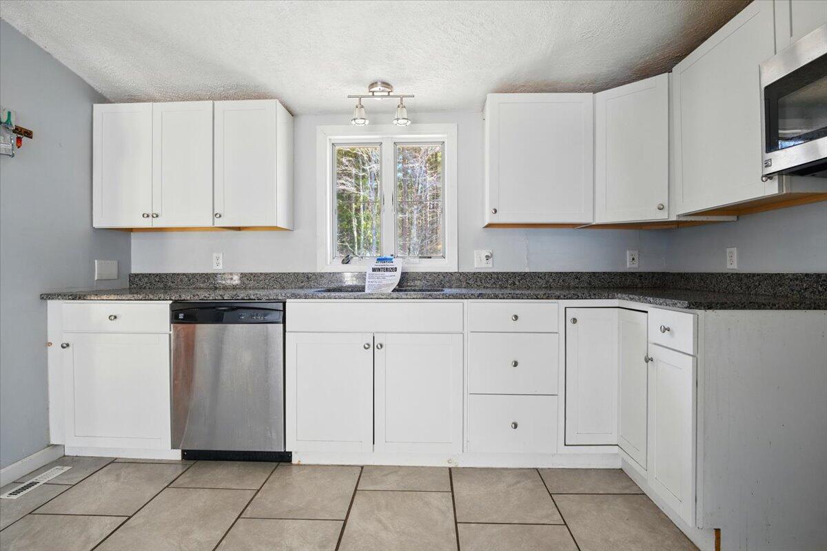 91 Pleasant Hill Road Freeport, ME 04032 - Photo 15 of 30 17-91 Pleasant Hill Rd_Freeport_ME-18