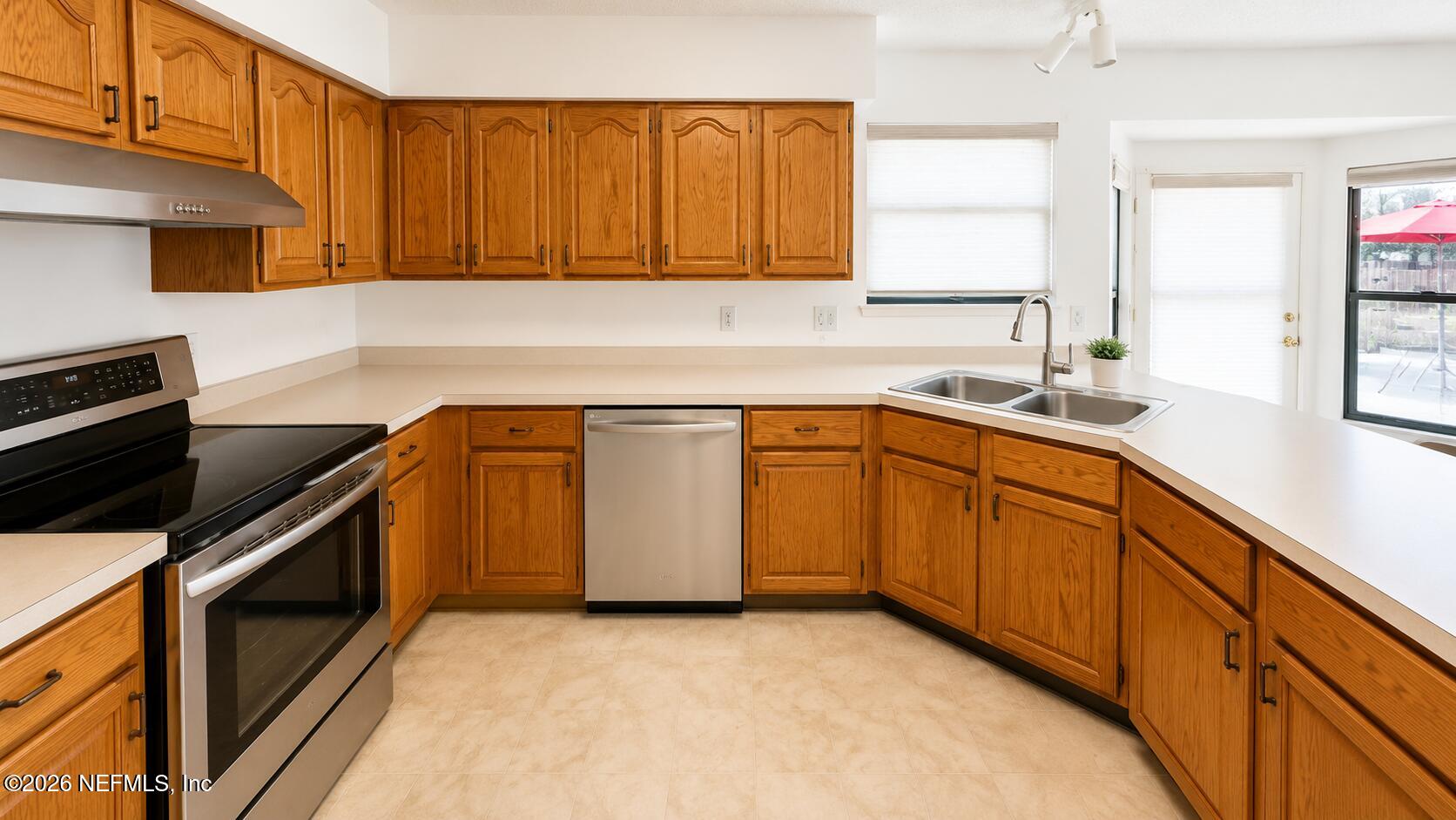 3034 Nautilus Road Middleburg, FL 32068 - Photo 14 of 56 Kitchen