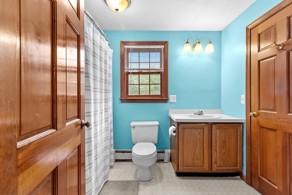 73 Raymond Road Plymouth, MA 02360 - Photo 21 of 37