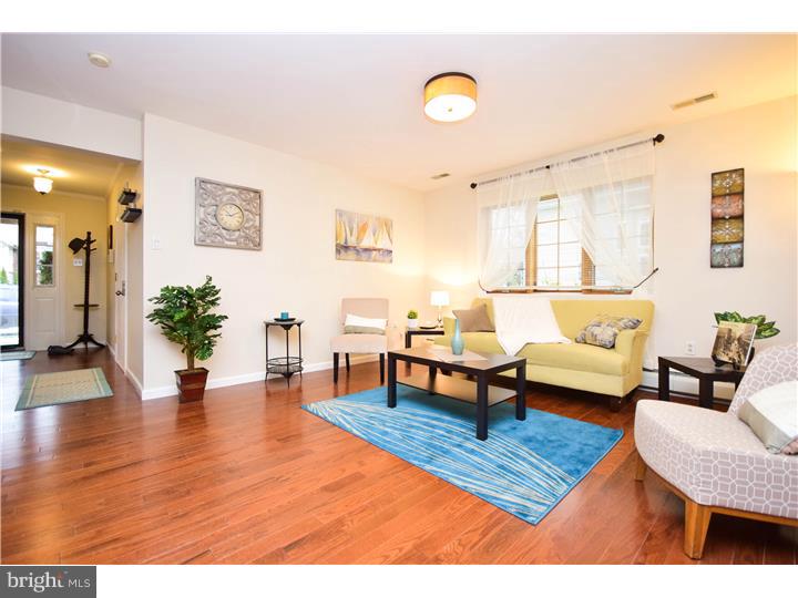 622 Crestview Road Philadelphia, PA 19128 - Photo 2 of 23