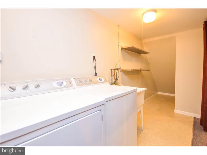 622 Crestview Road Philadelphia, PA 19128 - Photo 13 of 23