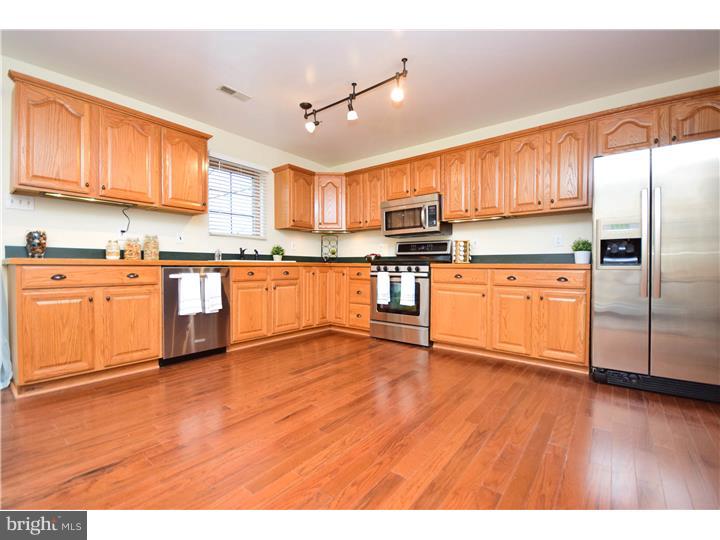 622 Crestview Road Philadelphia, PA 19128 - Photo 4 of 23