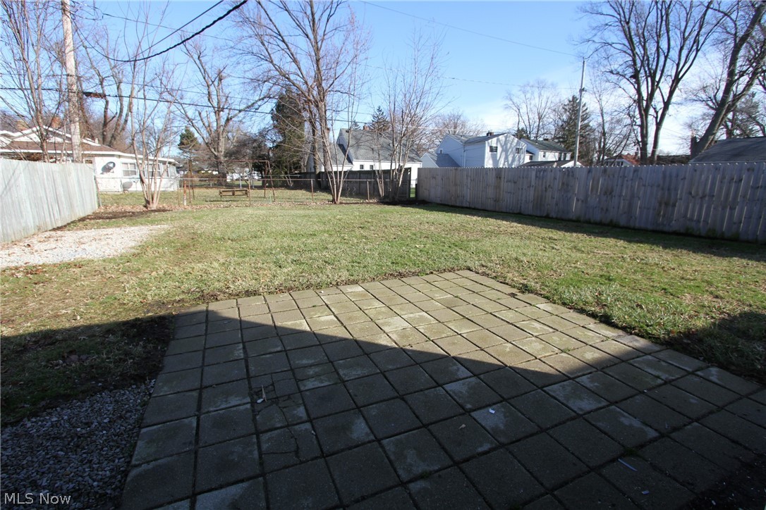 369 Quentin Road Eastlake, OH 44095 - Photo 12 of 13 Gallery Image 12