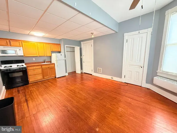 $1,000 | 128 North Queen Street, Unit 3, Chestertown, MD 21620