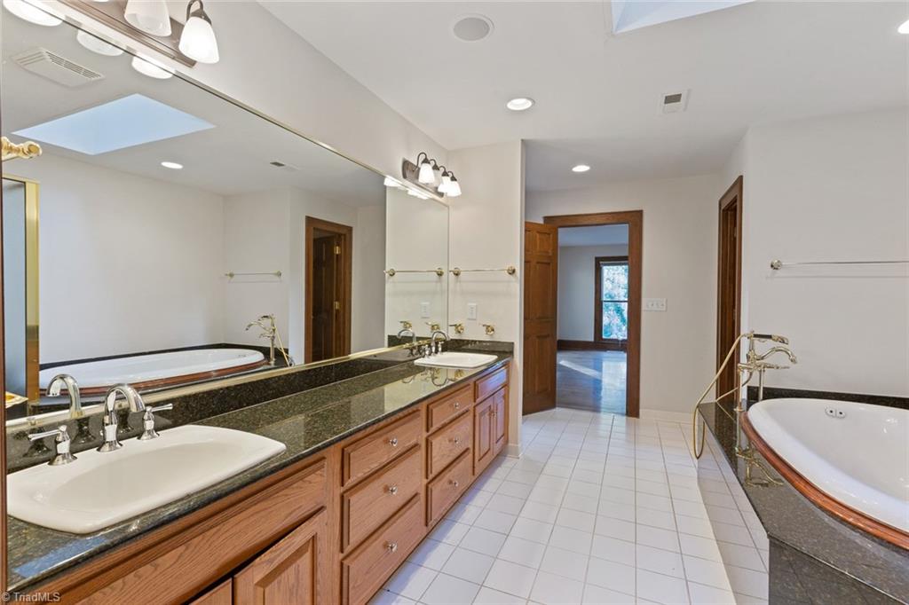 7422 Strader Road Summerfield, NC 27358 - Photo 13 of 30 Gallery Image 13
