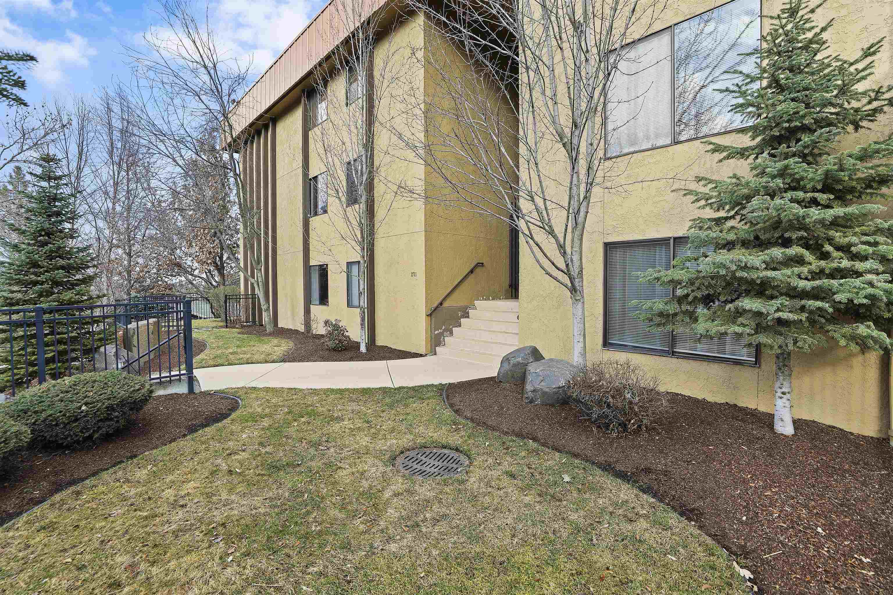1711 West 7th Avenue, Unit 208 Spokane, WA 99204 - Photo 3 of 19