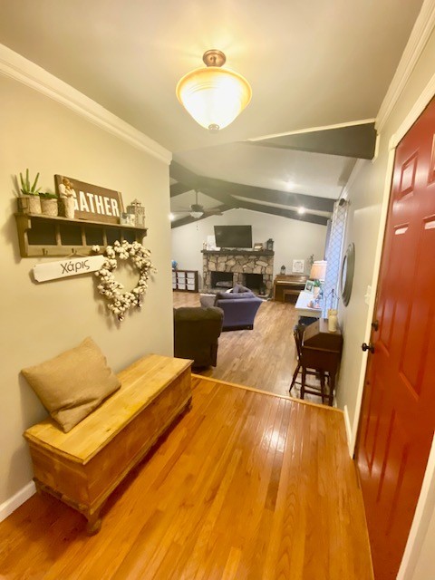 796 Dripping Springs Road Winchester, TN 37398 - Photo 15 of 34 a living room with stainless steel appliances furniture and a rug