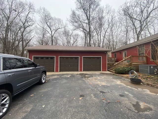 796 Dripping Springs Road Winchester, TN 37398 - Photo 32 of 34 a view of a house with a yard and parking space