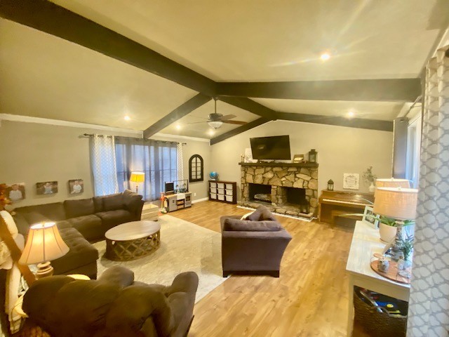 796 Dripping Springs Road Winchester, TN 37398 - Photo 7 of 34 a living room with furniture and a flat screen tv