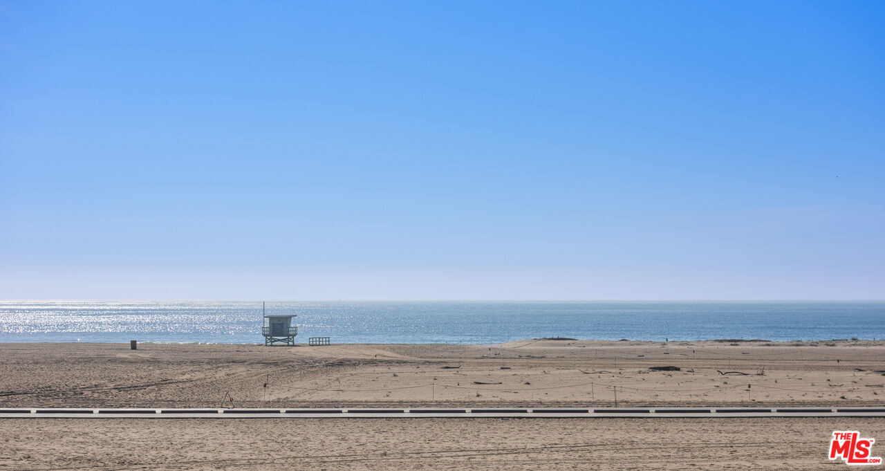 605 Palisades Beach Road Santa Monica, CA 90402 - Photo 12 of 33 a view of ocean and beach