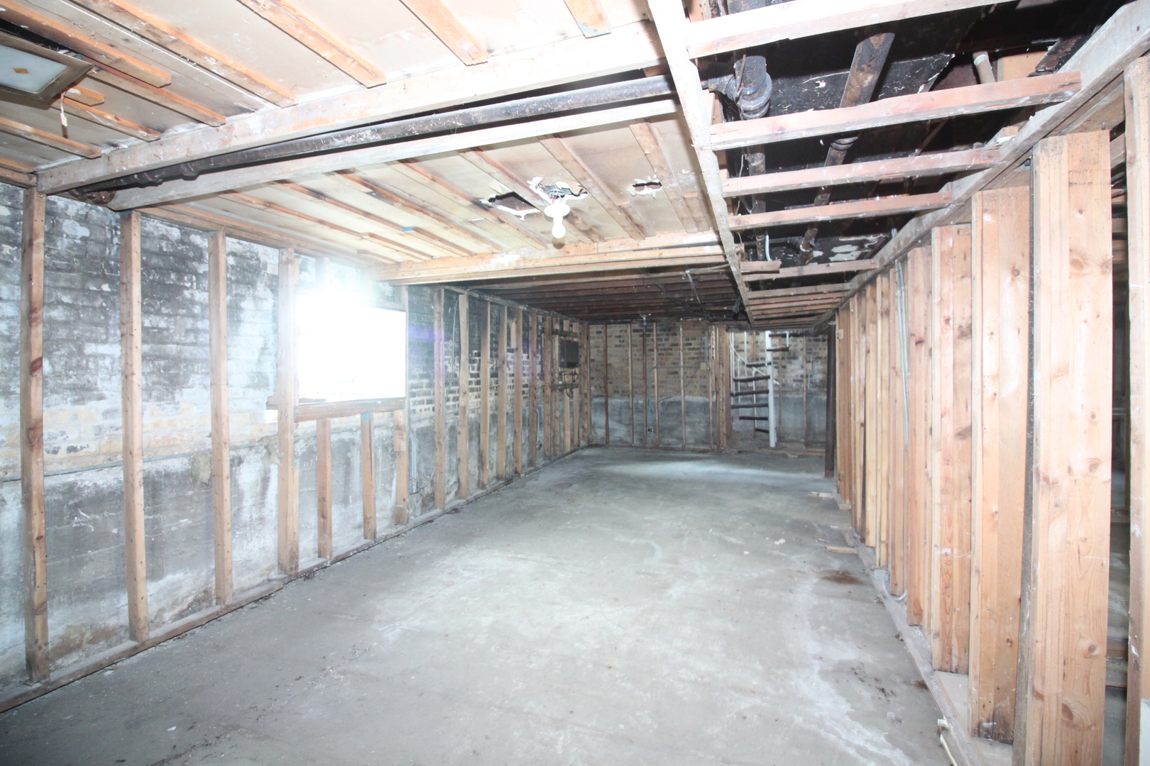 1824 Simpson Street Evanston, IL 60201 - Photo 12 of 13 Gallery Image 12