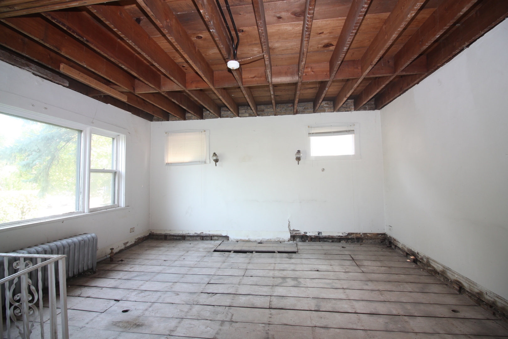 1824 Simpson Street Evanston, IL 60201 - Photo 2 of 13 Gallery Image 2
