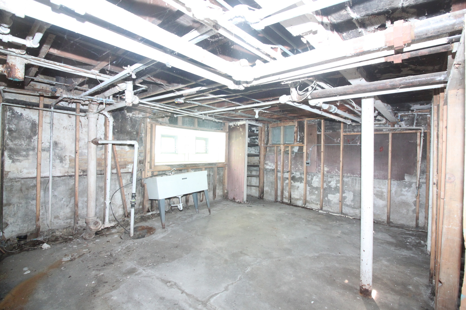 1824 Simpson Street Evanston, IL 60201 - Photo 9 of 13 Gallery Image 9