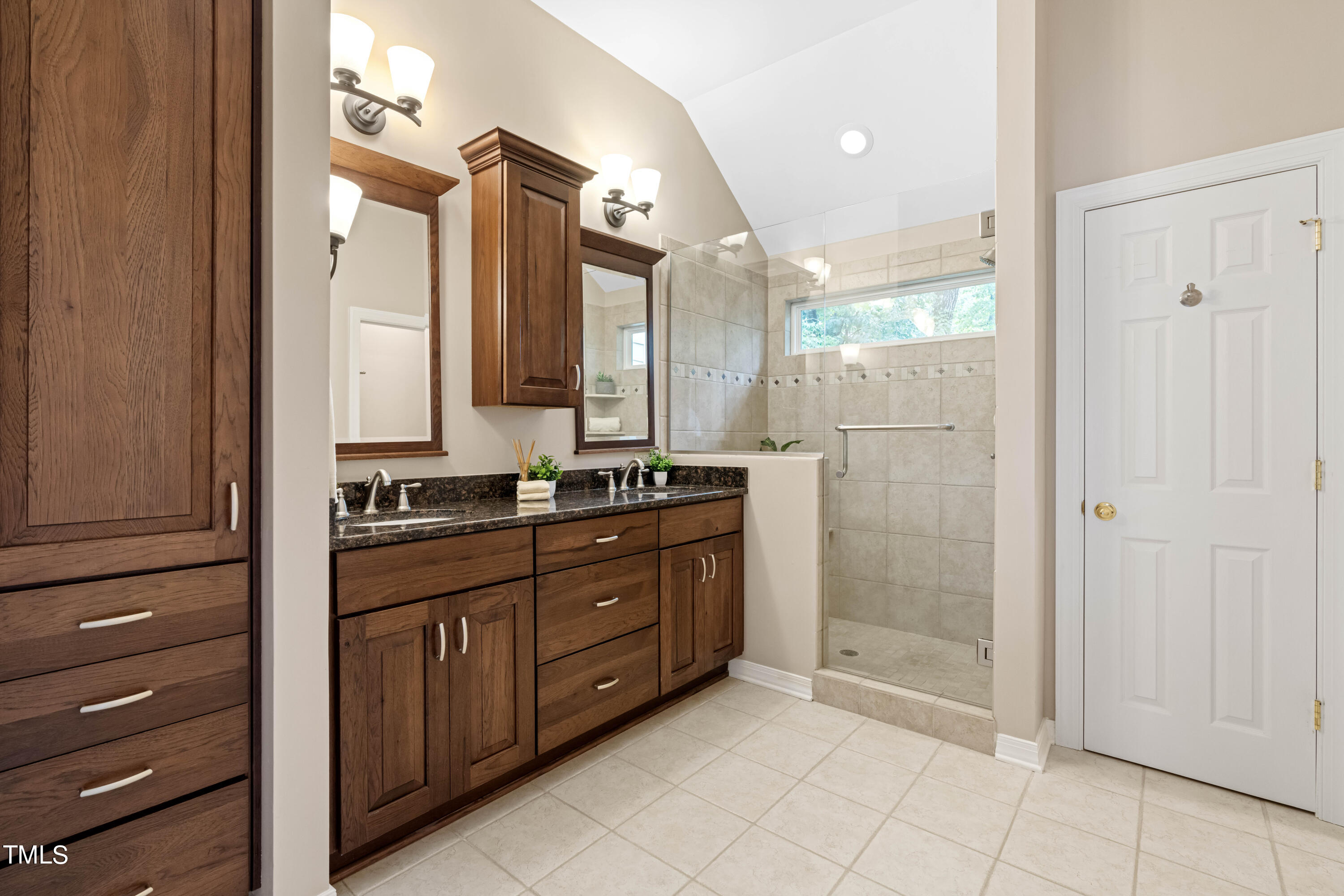 5121 Oakbrook Drive Durham, NC 27713 - Photo 20 of 31 DSC07600