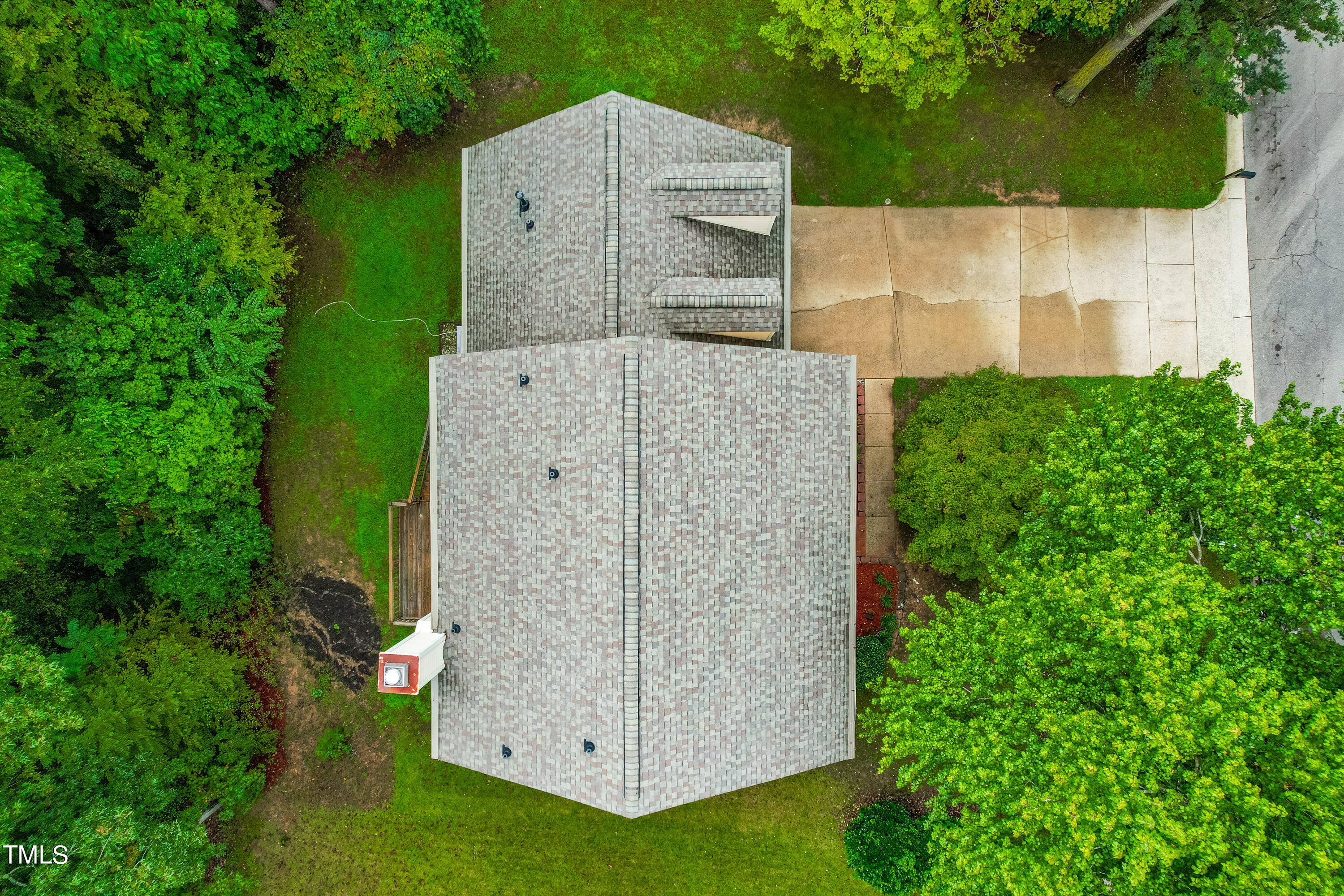 5121 Oakbrook Drive Durham, NC 27713 - Photo 27 of 31 dji_fly_20240925_104618_97_1727287661060