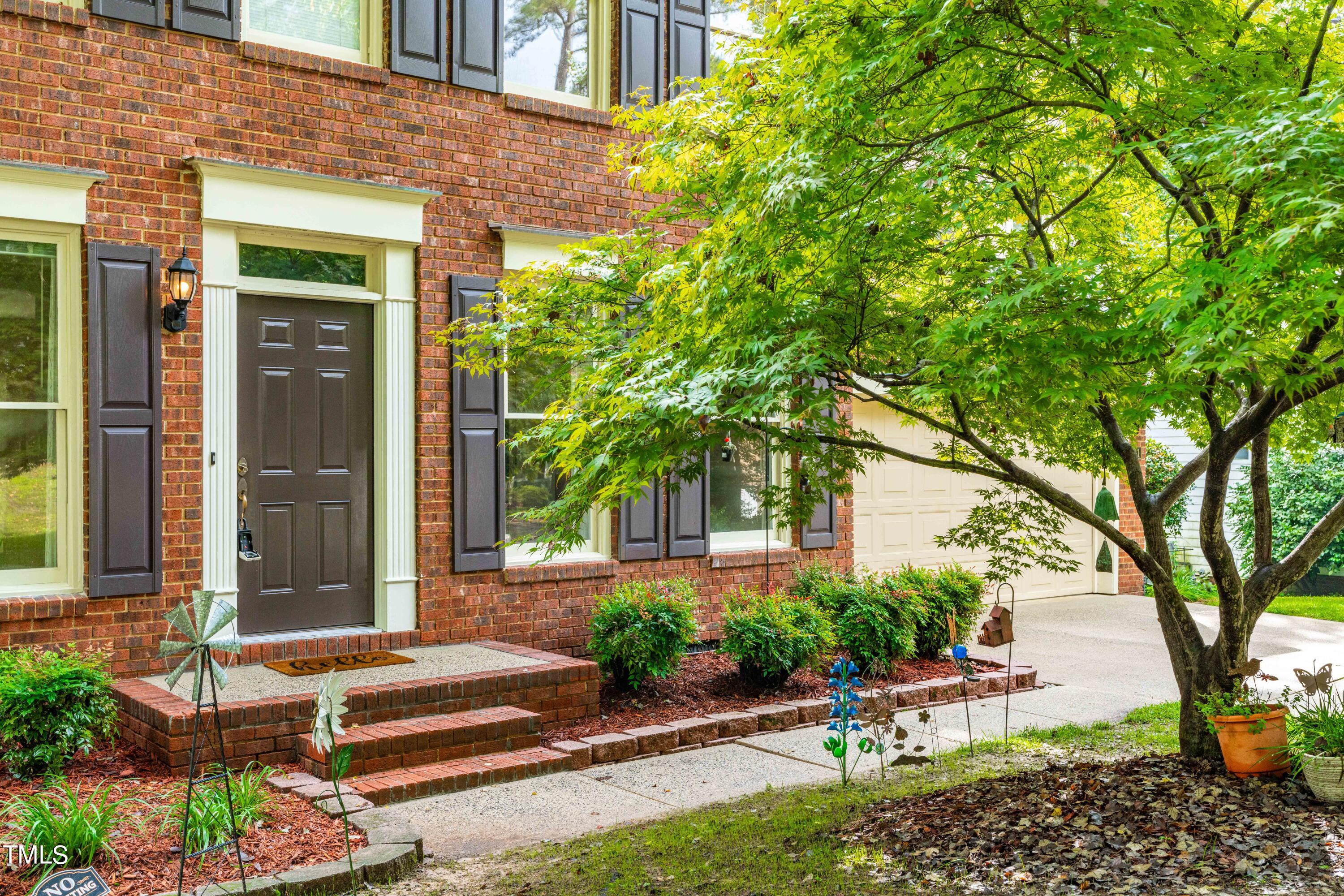 5121 Oakbrook Drive Durham, NC 27713 - Photo 3 of 31 DSC07637