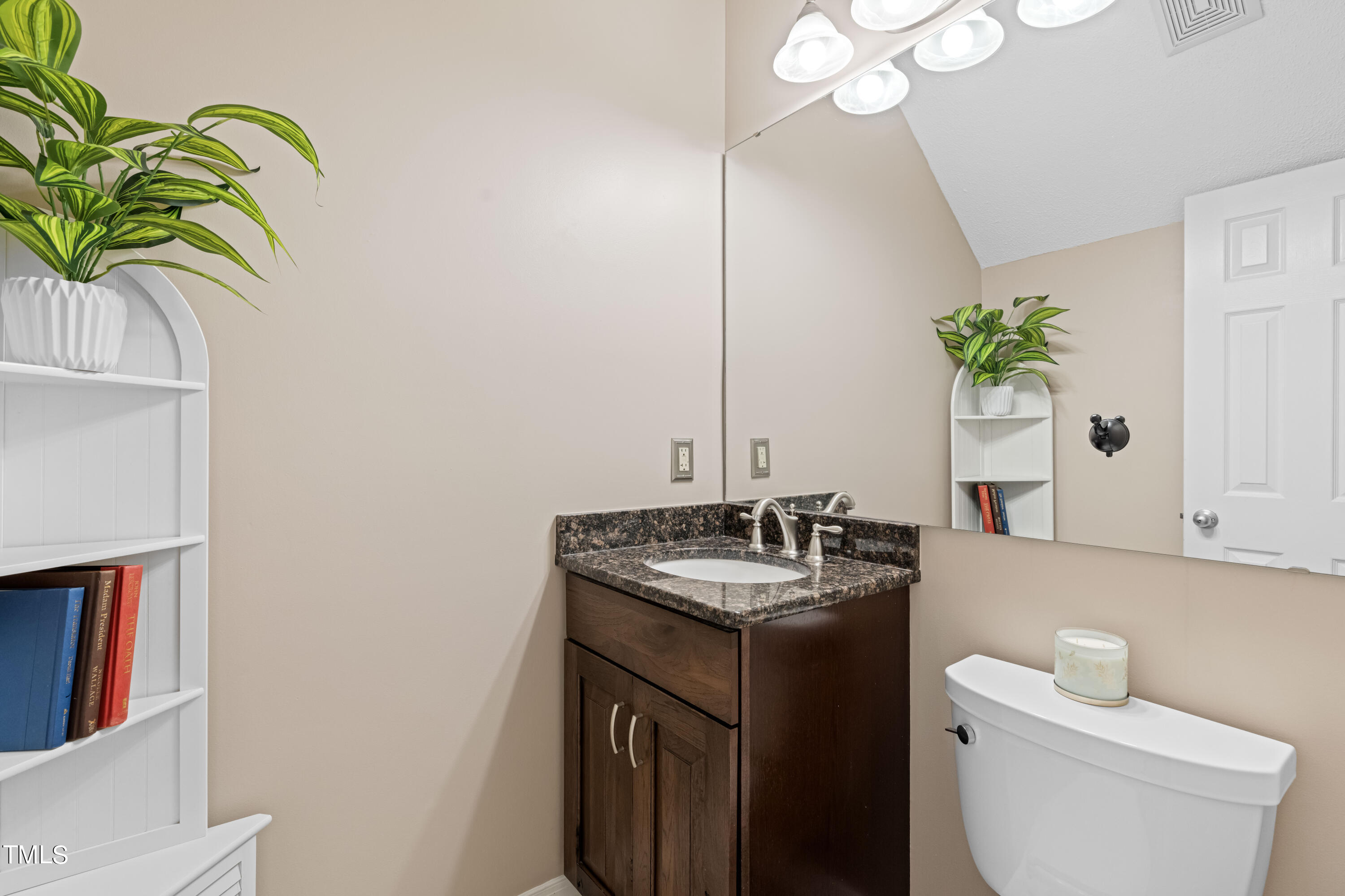 5121 Oakbrook Drive Durham, NC 27713 - Photo 7 of 31 DSC07553