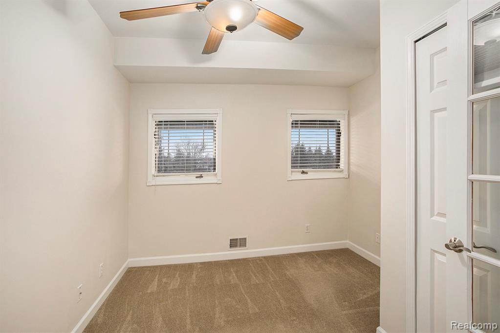 283 South Zeeb Road, Unit 204 Ann Arbor, MI 48103 - Photo 16 of 28