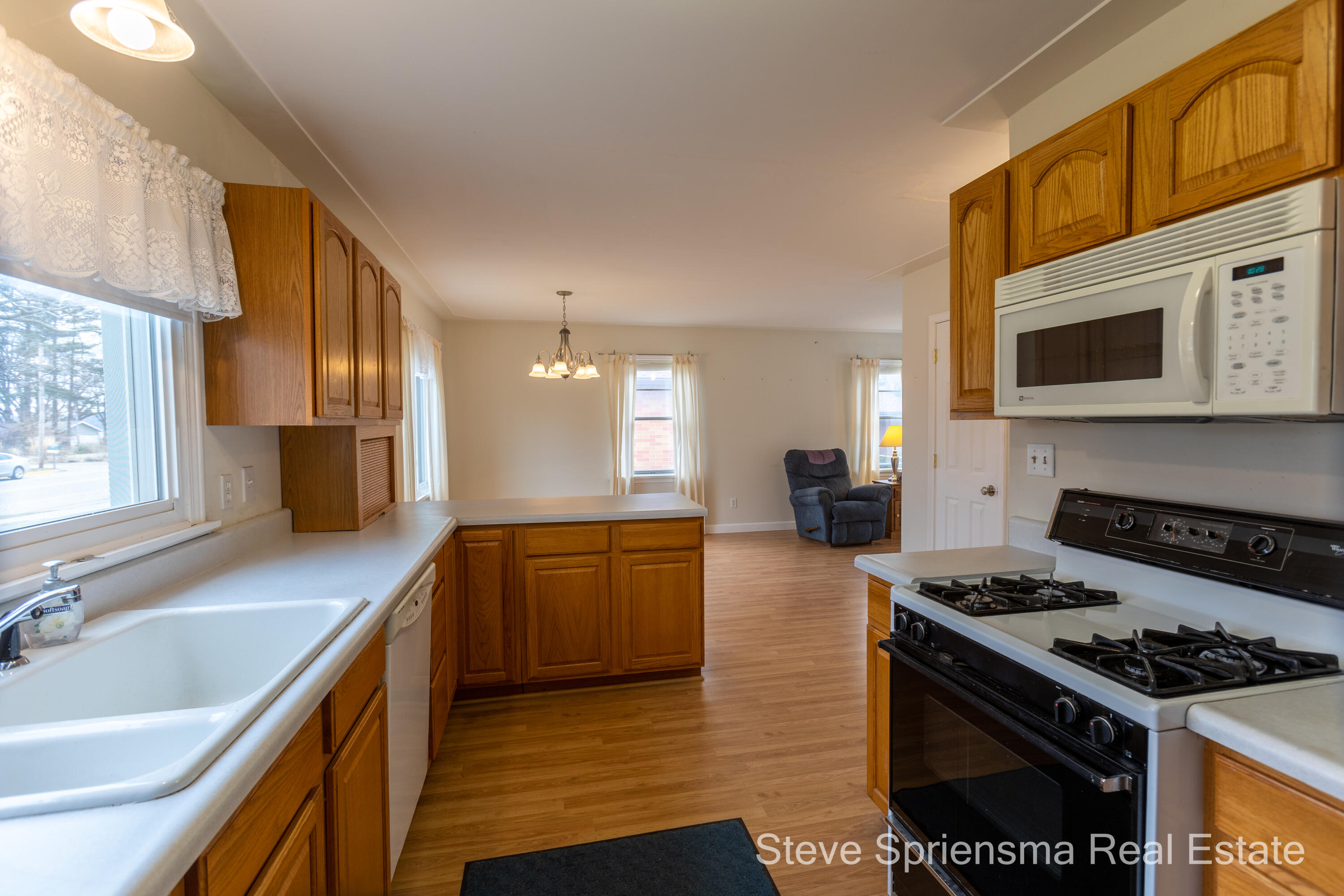 326 Ruddiman Drive Muskegon, MI 49445 - Photo 6 of 21 326 Ruddiman-26
