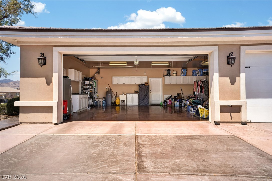 1640 Rocking Horse Drive Henderson, NV 89002 - Photo 12 of 88