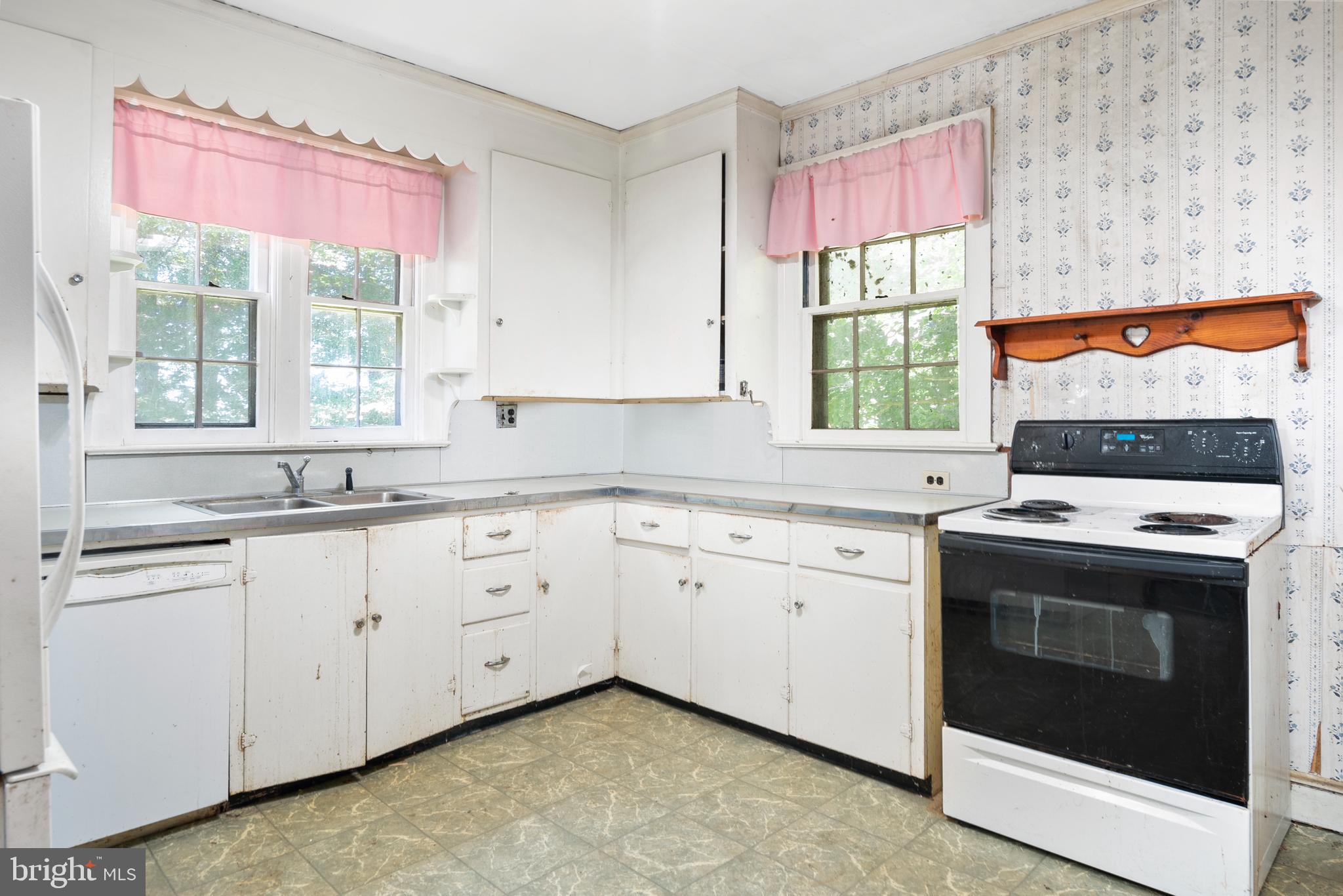 27320 Morgnec Road Chestertown, MD 21620 - Photo 5 of 24 Main house kitchen