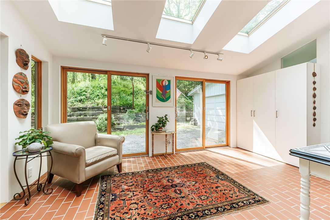 647 Thayer Road Perinton, NY 14450 - Photo 11 of 50