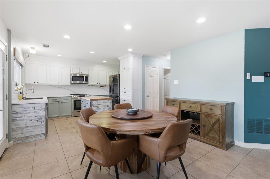 14037 Fontana Road Fort Worth, TX 76262 - Photo 15 of 40