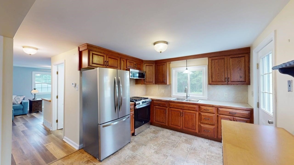 11 Roland Baxter Road North Attleboro, MA 02760 - Photo 15 of 34
