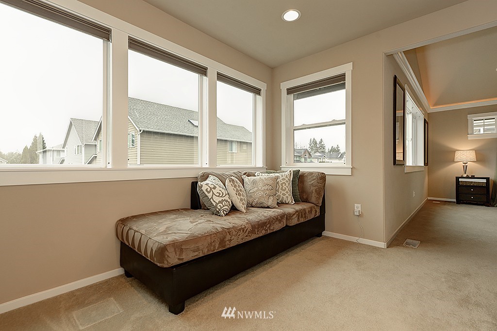 1819 Redmond Place Northeast Renton, WA 98056 - Photo 18 of 25 Gallery Image 18