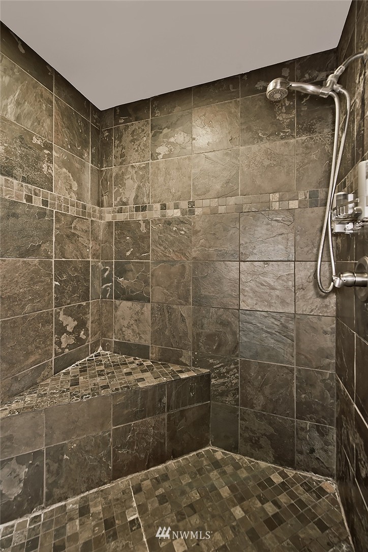 1819 Redmond Place Northeast Renton, WA 98056 - Photo 20 of 25 Gallery Image 20