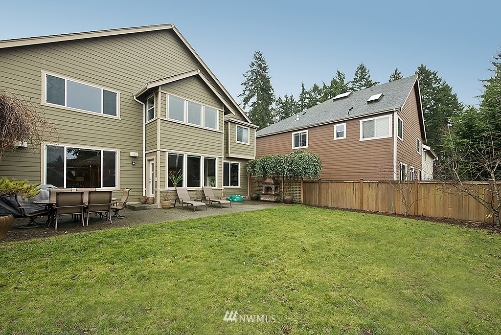 1819 Redmond Place Northeast Renton, WA 98056 - Photo 24 of 25 Gallery Image 24