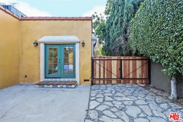 $1,150,000 | 1847 East Del Mar Boulevard, Pasadena, CA 91107