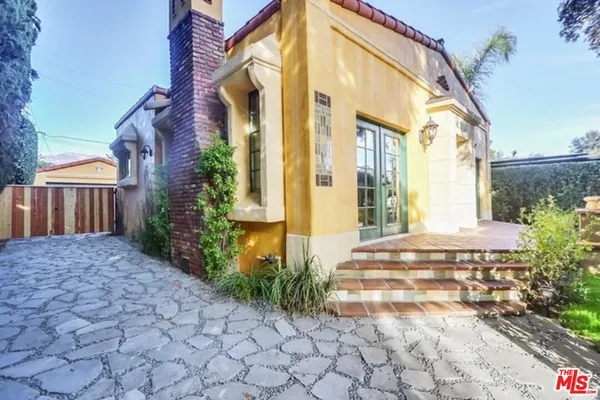 $1,150,000 | 1847 East Del Mar Boulevard, Pasadena, CA 91107