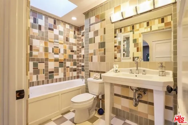 $1,150,000 | 1847 East Del Mar Boulevard, Pasadena, CA 91107