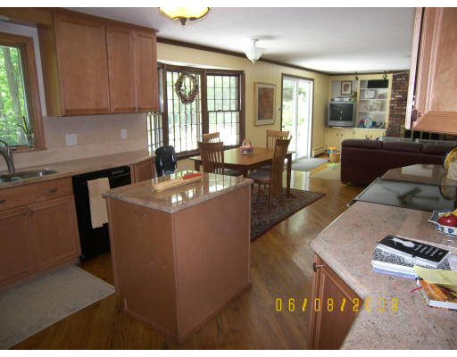 23 Pleasant View Road Wilbraham, MA 01095 - Photo 2 of 25 Gallery Image 2