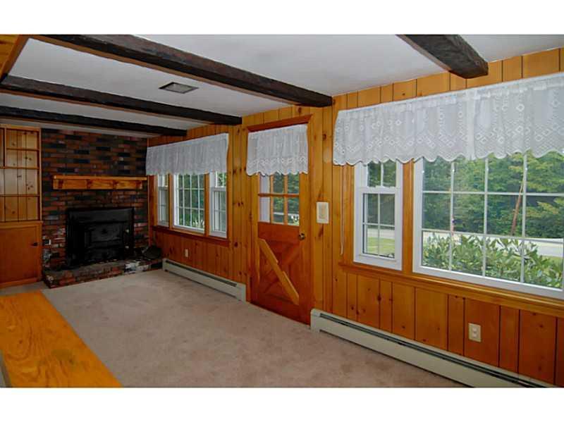 40 North Auburn Road Auburn, ME 04210 - Photo 17 of 27 Den/Family/Great Room.