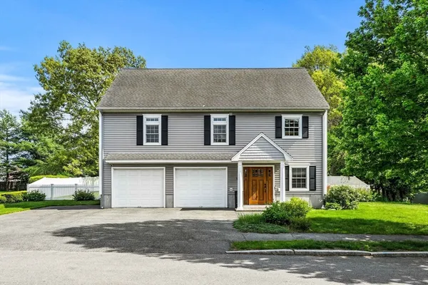$949,900 | 14 Greenlawn Avenue, Salem, MA 01970