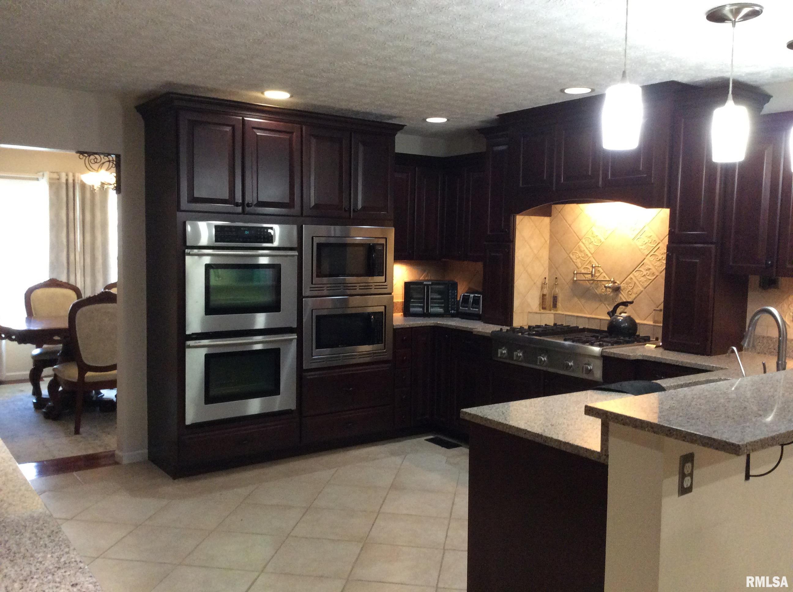 8 Hunters Ridge Drive Mount Vernon, IL 62864 - Photo 13 of 68