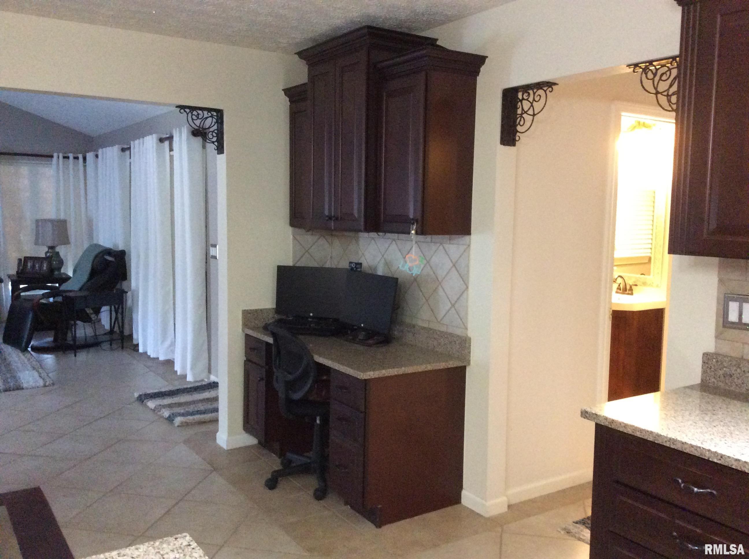 8 Hunters Ridge Drive Mount Vernon, IL 62864 - Photo 18 of 68