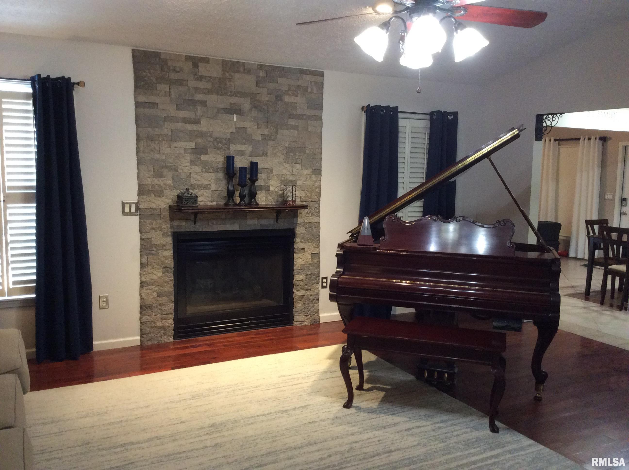 8 Hunters Ridge Drive Mount Vernon, IL 62864 - Photo 5 of 68